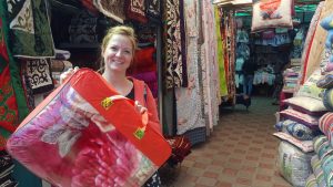 Shoppen Osh Bazaar