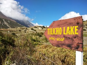 Start trek Tilicho Lake