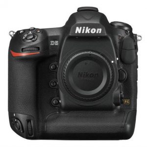 Nikon D5 XQD + 24-70mm VR F/2.8E ED