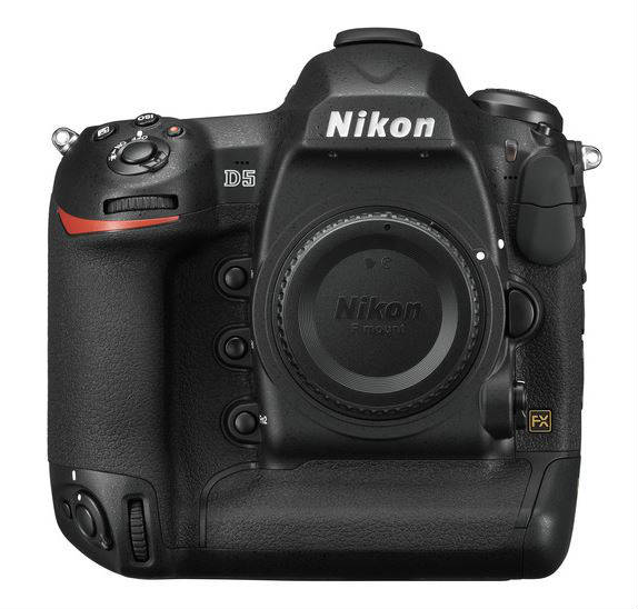 Nikon D5 XQD + 24-70mm VR F/2.8E ED Nikon D5 XQD + 24-70mm VR F/2.8E ED