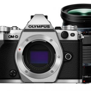 Olympus E-M5 Mark II Zilver - M. Zuiko Digital ED 12-100 F/4.0 PRO