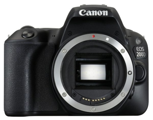 Canon EOS 200D body zwart + EF-S 18-200mm iS F/3.5-5.6